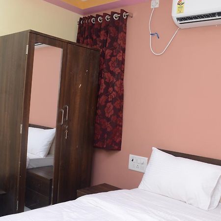 מומביי The United Hotel מראה חיצוני תמונה